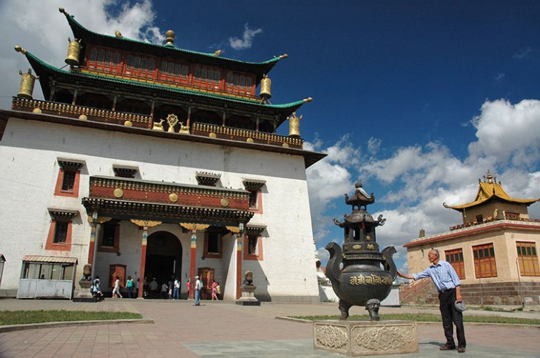 Gandantegchinlen Monastery, Ulaanbaatar, Mongolia