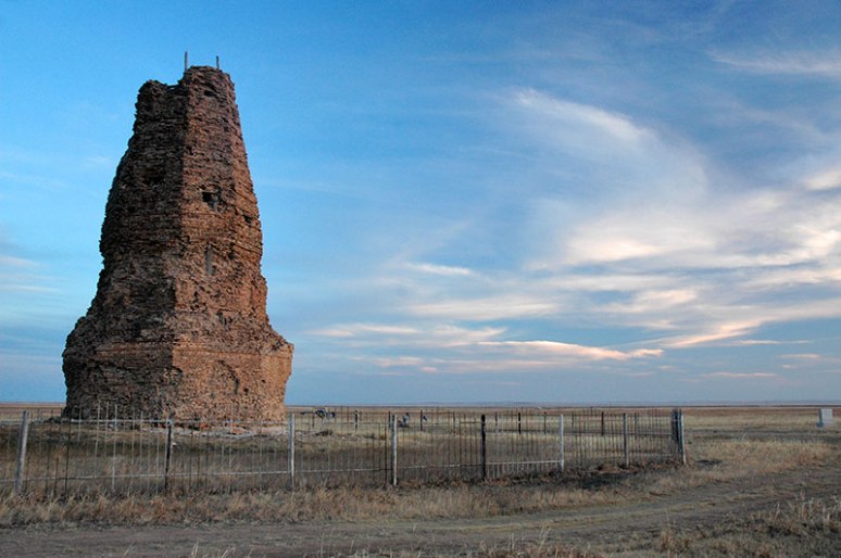 Stupa, Kherlen Bars, Dornod Province, Mongolia