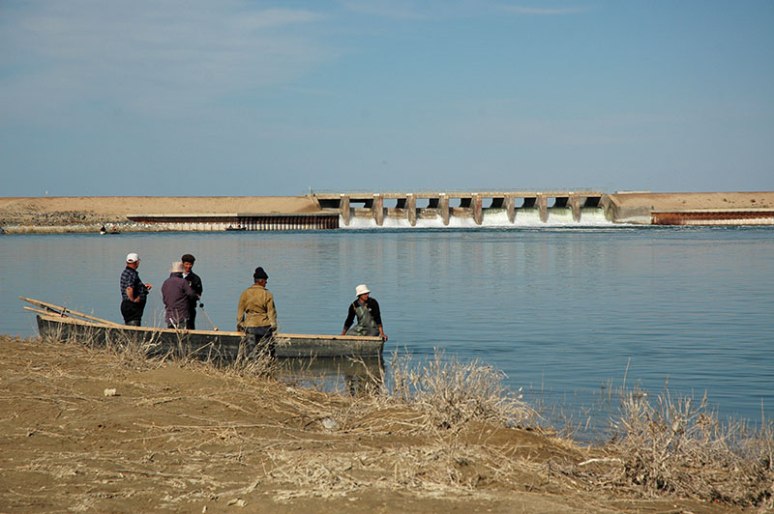 Fishermen, Kokaral Dam, Kyzylorda Region, Kazakhstan